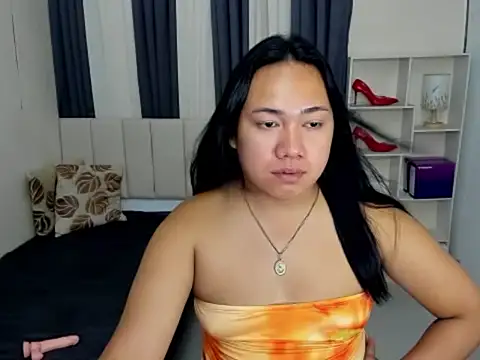 TsUncutKaren online show from January 8, 5:33 am