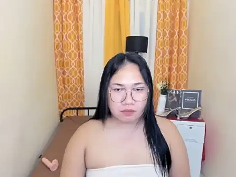 TsUncutKaren online show from April 8, 2:29 pm