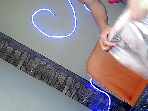 cristine shopa online show from April 7, 12:50 pm