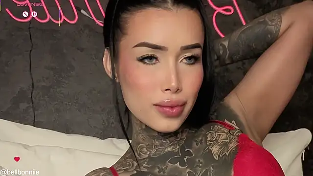 belllbonniie online show from May 9, 8:24 pm