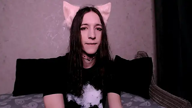 SilverMuse  online show from October 27, 2:19 am