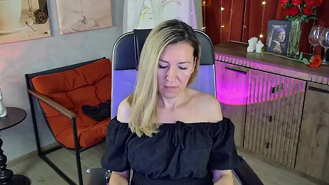 DonnaSmitth online show from May 23, 2:18 am