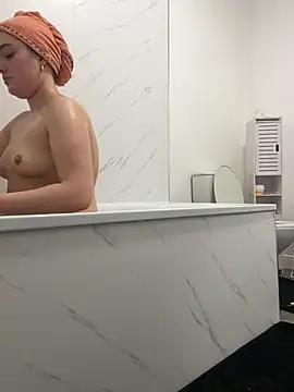 Victoria6989 online show from February 22, 8:11 pm