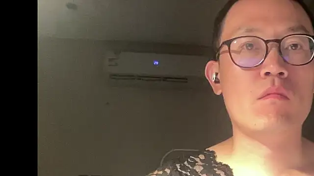 yewuzhibb online show from September 30, 8:20 pm