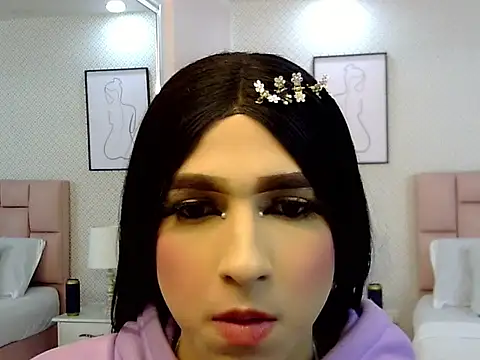 Luna LaFontaine online show from October 4, 1:23 pm