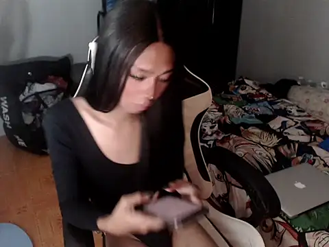 Yourasianbabyemma online show from November 16, 11:20 am