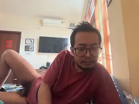 vikr692403 online show from October 16, 3:18 am