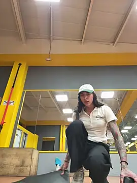 valeriahornier online show from February 26, 2:49 am