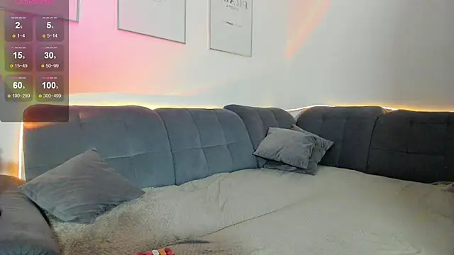 EmiliaRhodes online show from March 22, 5:50 pm