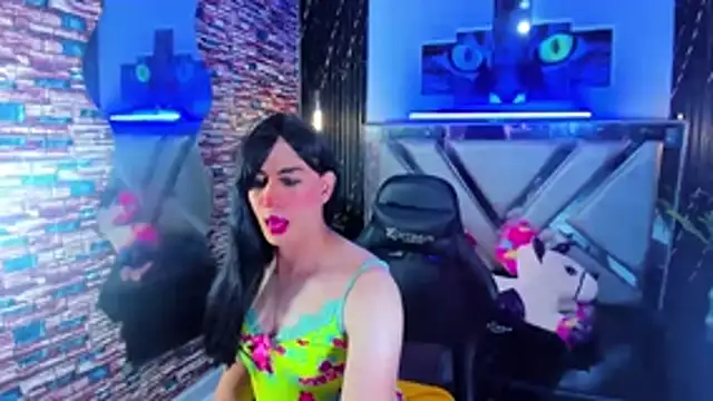 Jennfer Winson online show from November 15, 7:34 pm