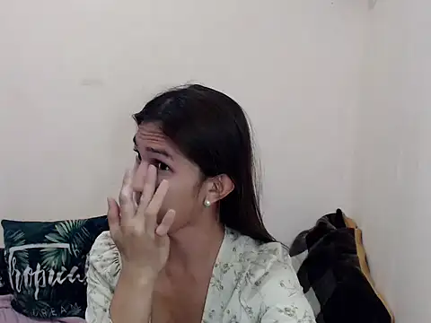 prettysam9 online show from December 19, 9:58 am