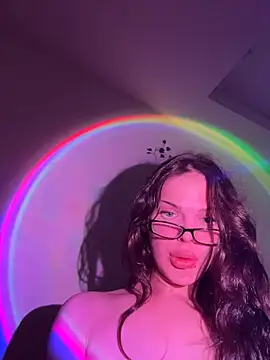 zowi101 online show from December 23, 1:32 am