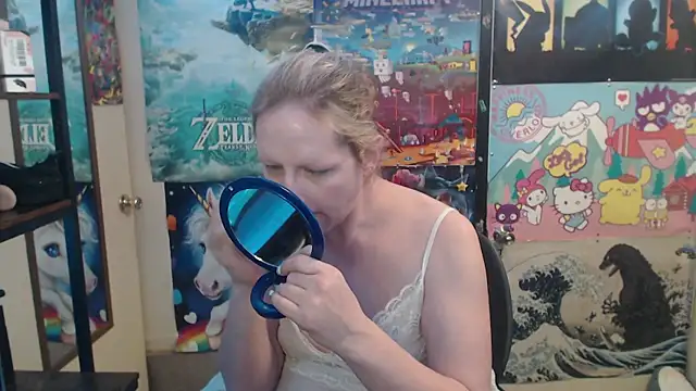 Savanah Banana  online show from February 6, 10:43 am