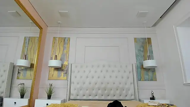 RosaliaMontero online show from December 22, 8:35 pm