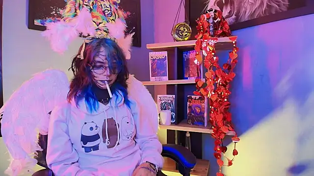 luxiel  online show from February 14, 10:38 pm