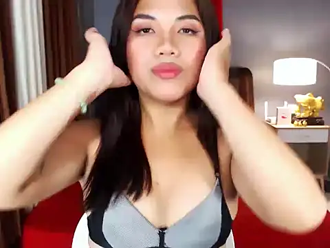 LadyMatriarch online show from April 15, 4:07 am