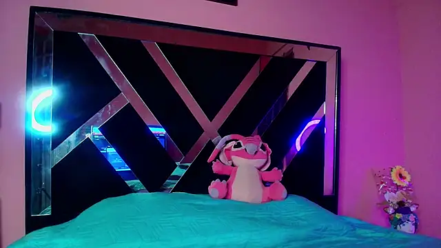 Venus2357 online show from March 16, 5:44 am