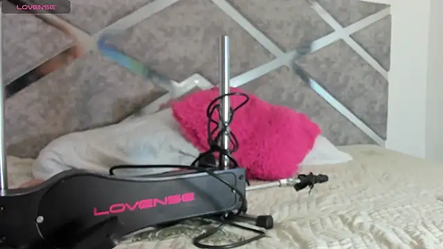 VALERIAQUEENTS   online show from March 23, 11:48 am