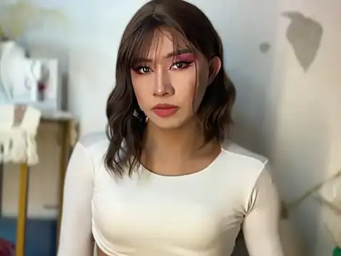  CandyTwink  online show from May 20, 9:26 am