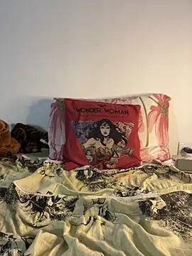 Lillith Bloom online show from July 1, 5:13 pm