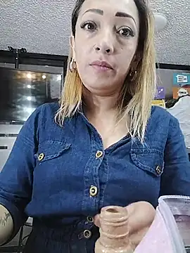 DanaMontana online show from March 10, 8:01 pm