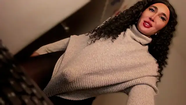 mxshemale ladyboy online show from October 2, 11:15 pm