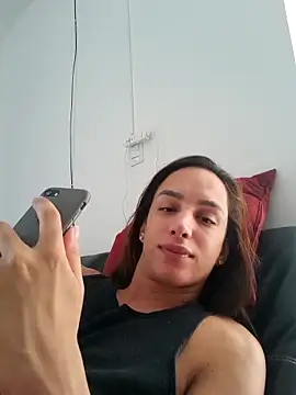 ofjuliaa online show from April 17, 1:14 pm