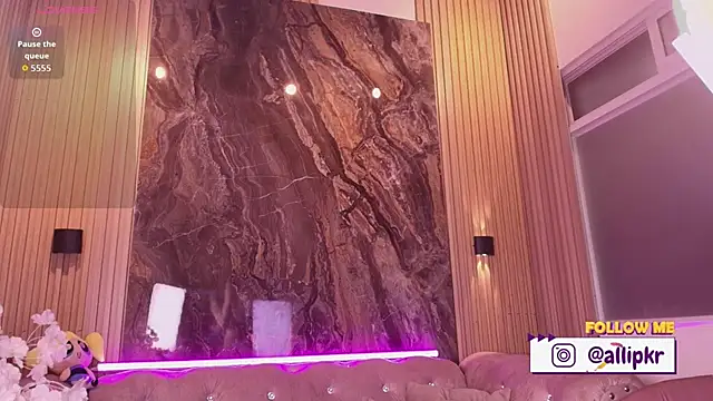 Allison Parker1  online show from February 9, 2:46 pm