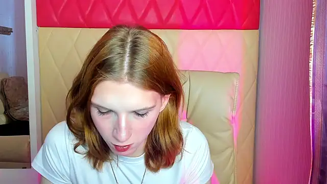 AlicexPrincess online show from March 24, 7:35 am