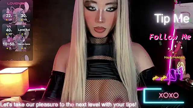 LovelyX0X0 online show from March 6, 8:58 pm