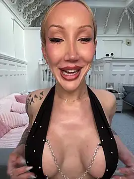 Allana29 online show from May 13, 7:01 pm