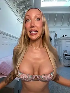 Allana29 online show from May 25, 7:32 pm