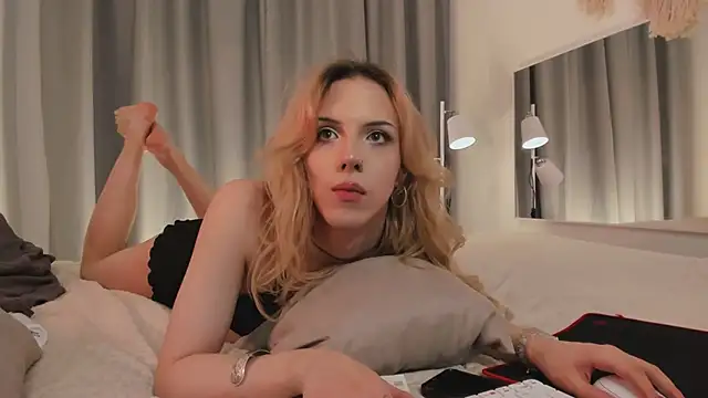 Tiffany  King online show from April 6, 4:46 am