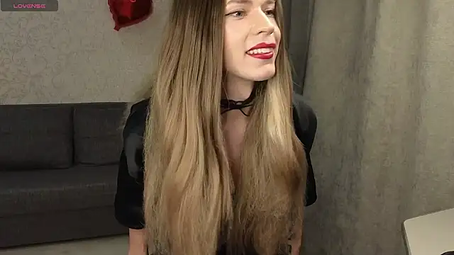 Anna inHear online show from February 19, 7:10 pm