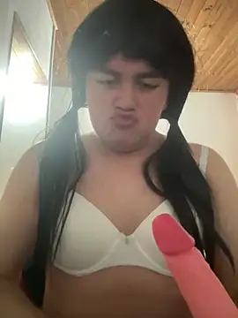 Lunacamila4577 online show from April 14, 3:33 am