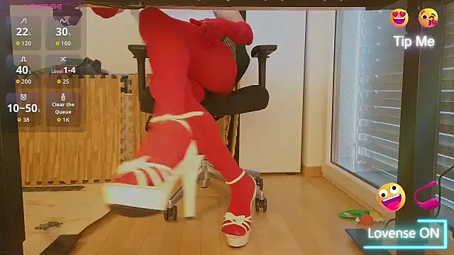 Tambiennylon online show from February 19, 9:28 am