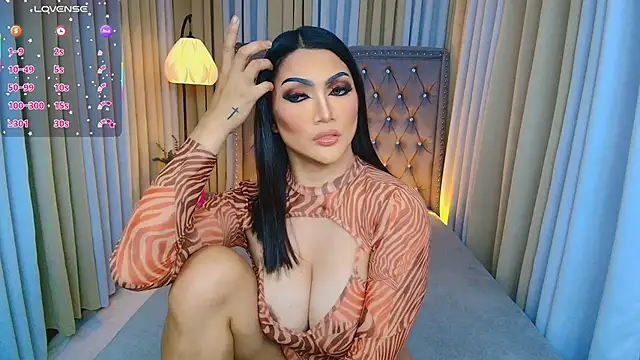 Laureen Hilton online show from April 17, 3:46 pm