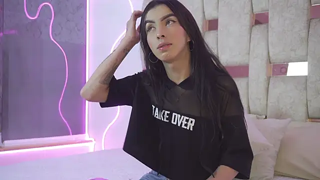 Fernanda thail  online show from April 6, 8:42 pm