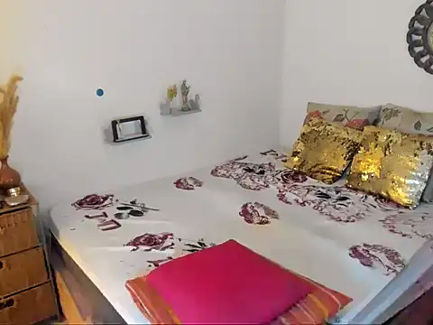 sweetasian zoe online show from March 18, 1:43 pm