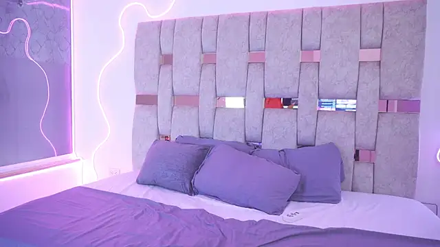 liasuaza online show from March 29, 2:39 pm