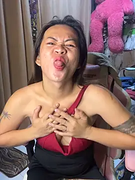 ur lovelychen online show from April 3, 11:24 pm