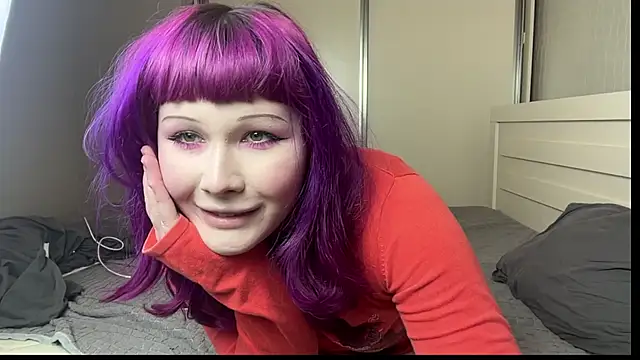 AlexaGudz online show from April 4, 9:34 pm