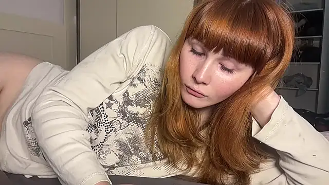 AlexaGudz online show from July 8, 3:59 pm