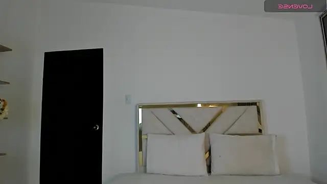 Eve-01 online show from May 25, 6:48 pm