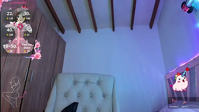 SkyeGabbyRose online show from June 10, 6:29 pm