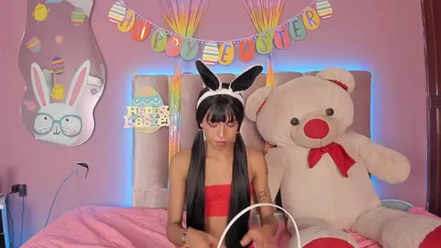 nikkita dragon  online show from April 5, 8:29 pm