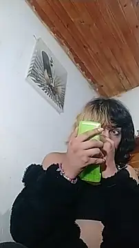 MakiMorningstar online show from March 23, 5:56 am