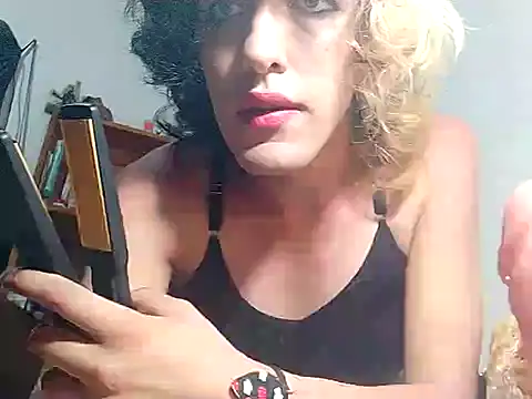 MakiMorningstar online show from April 5, 6:33 am