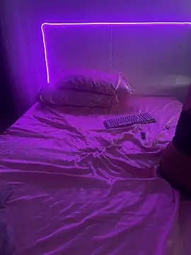 Shynesse21 online show from April 10, 10:04 pm