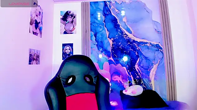 blonde queen- online show from April 11, 8:23 pm